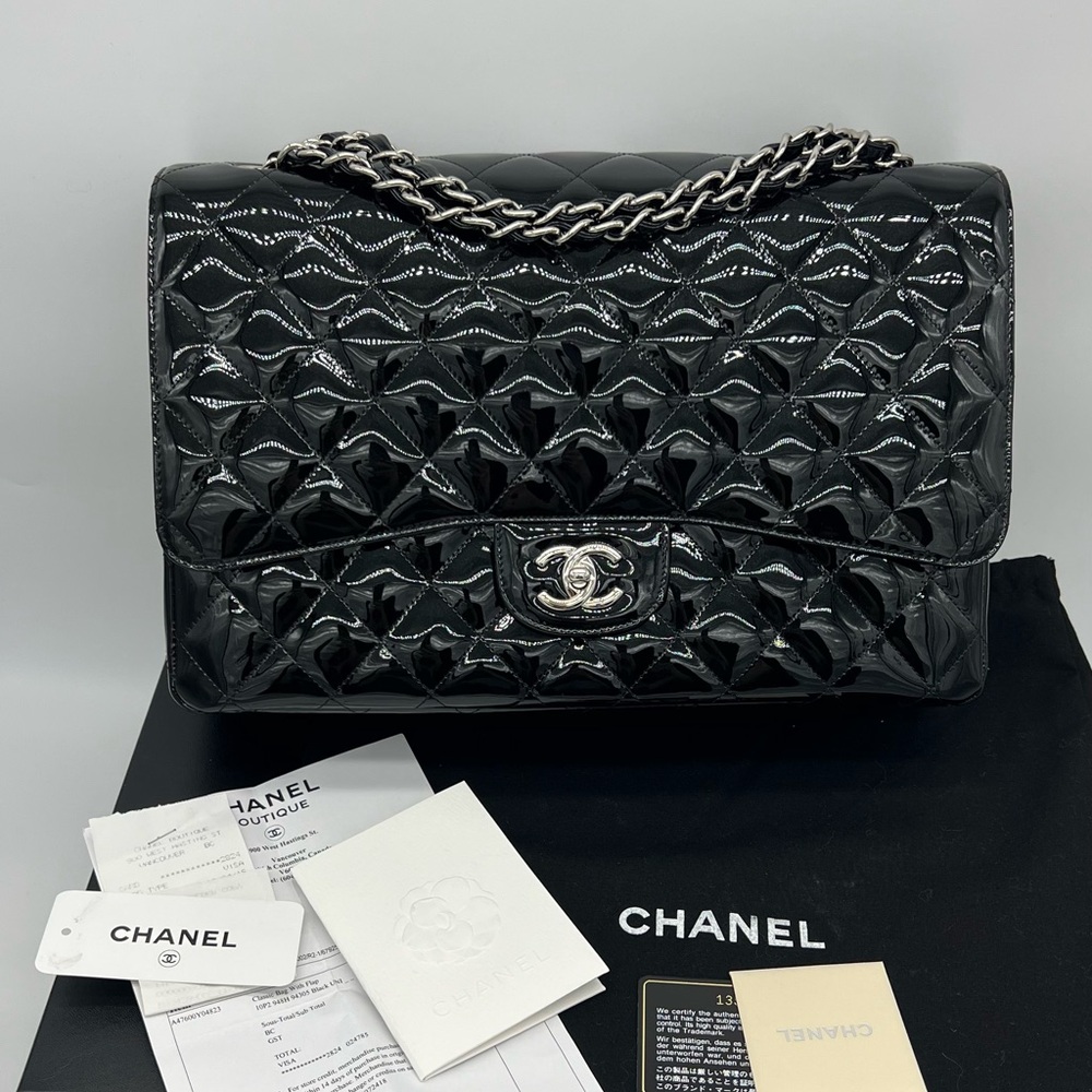 Authentic Chanel Classic Glossy shimmery black Patent leather Maxi single flap - Picture 3 of 17